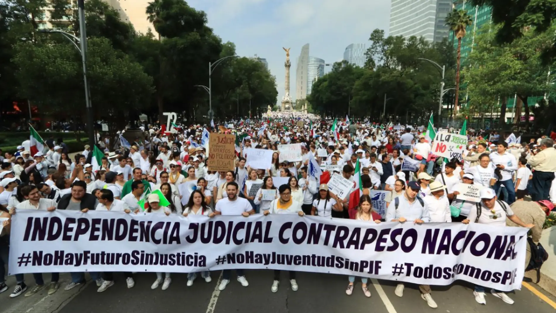 Manifestación de estudiantes de Derecho (3)